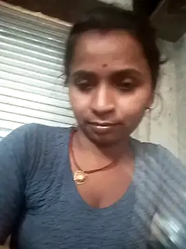 Snapshot of Hirdesh_sahu chatting on 05-15-26, 05:03 Hirdesh sahu online show from 05-15-26, 05:03