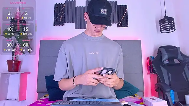 Sophi and Jack online show from 03-16-26, 11:09