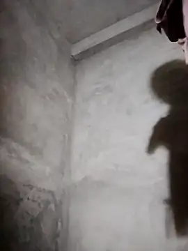 Snapshot of miray- chatting on 02-18-26, 09:44 miray- online show from 02-18-26, 09:44