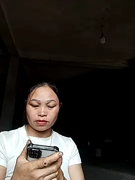 Snapshot of miray- chatting on 02-24-26, 05:27 miray- online show from 02-24-26, 05:27