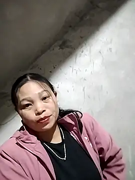 Snapshot of miray- chatting on 03-10-26, 01:05 miray- online show from 03-10-26, 01:05