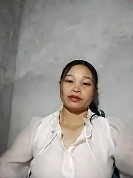 Snapshot of miray- chatting on 03-26-26, 02:00 miray- online show from 03-26-26, 02:00