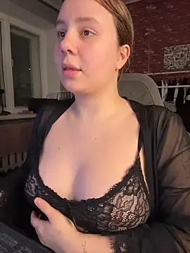 AnnaSeint online show from 02-17-26, 05:19