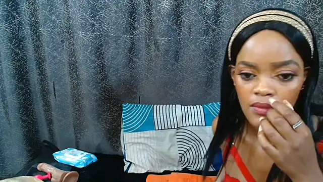 Snapshot of Amanda_April chatting on 03-14-26, 03:39 Amanda April online show from 03-14-26, 03:39