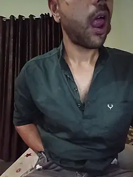 Snapshot of your_bad_boy0001 chatting on 03-05-26, 03:08 your bad boy0001 online show from 03-05-26, 03:08
