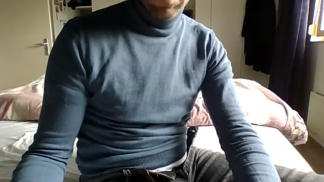 Snapshot of Vector1982 chatting on 03-31-26, 09:32 Vector1982 online show from 03-31-26, 09:32