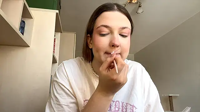 Snapshot of JammieMickiewicz chatting on 02-16-26, 08:21 JammieMickiewicz online show from 02-16-26, 08:21