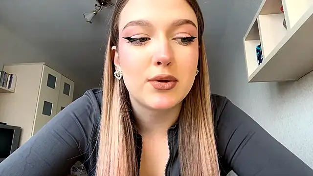 Snapshot of JammieMickiewicz chatting on 02-27-26, 12:05 JammieMickiewicz online show from 02-27-26, 12:05