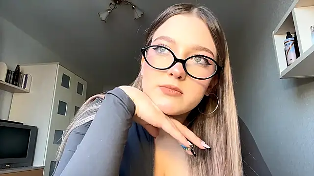 Snapshot of JammieMickiewicz chatting on 03-08-26, 02:10 JammieMickiewicz online show from 03-08-26, 02:10