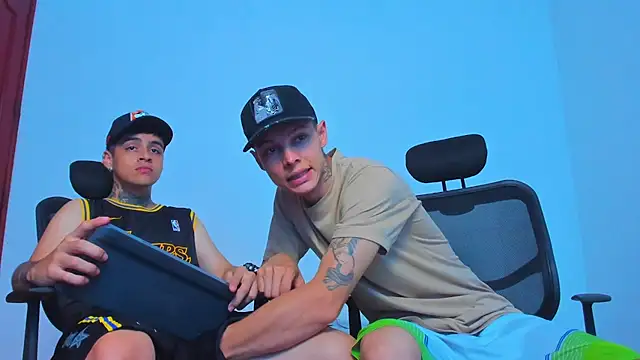 Thomas-Wil online show from 03-22-26, 04:10