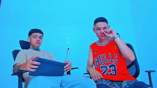 Thomas-Wil online show from 05-10-26, 02:11