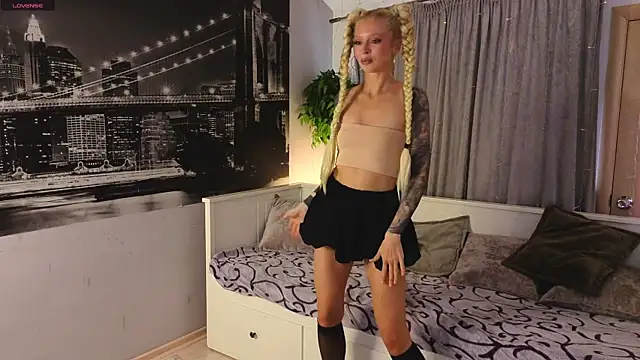 LanaReals online show from 01-15-26, 07:35