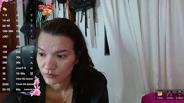 Scarlett 3X online show from 01-18-26, 09:35