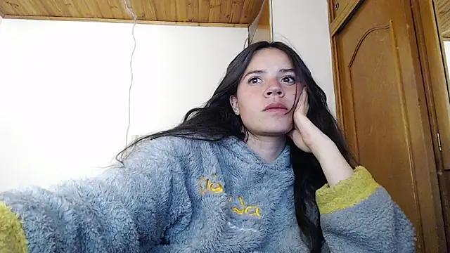 Shanel Lozano online show from 05-11-26, 02:39