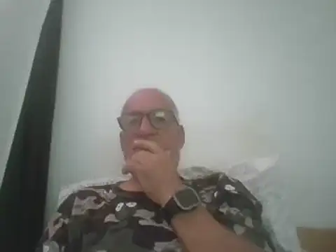 Snapshot of Patyman chatting on 03-22-26, 03:37 Patyman online show from 03-22-26, 03:37