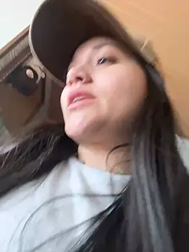 Snapshot of Veronica_Wins_ chatting on 02-13-26, 07:32 Veronica Wins online show from 02-13-26, 07:32