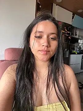 Snapshot of Veronica_Wins_ chatting on 03-16-26, 07:07 Veronica Wins online show from 03-16-26, 07:07