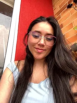 Snapshot of Veronica_Wins_ chatting on 03-25-26, 06:25 Veronica Wins online show from 03-25-26, 06:25