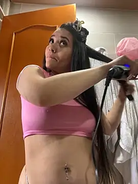 Snapshot of Veronica_Wins_ chatting on 03-26-26, 07:19 Veronica Wins online show from 03-26-26, 07:19