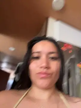 Veronica Wins  online show from 05-05-26, 03:20