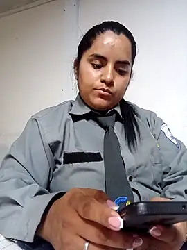 Snapshot of Isabel_3 chatting on 02-19-26, 01:12 Isabel 3 online show from 02-19-26, 01:12