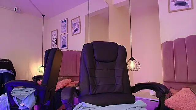 Hanabie  online show from 02-10-26, 03:21