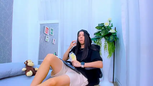 Snapshot of ViictoriiaSaenz chatting on 02-04-26, 04:40 ViictoriiaSaenz online show from 02-04-26, 04:40