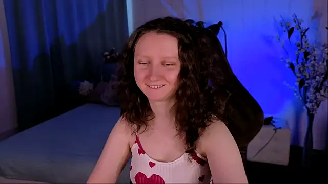 Snapshot of SunshineBlaze chatting on 04-10-26, 01:27 SunshineBlaze online show from 04-10-26, 01:27