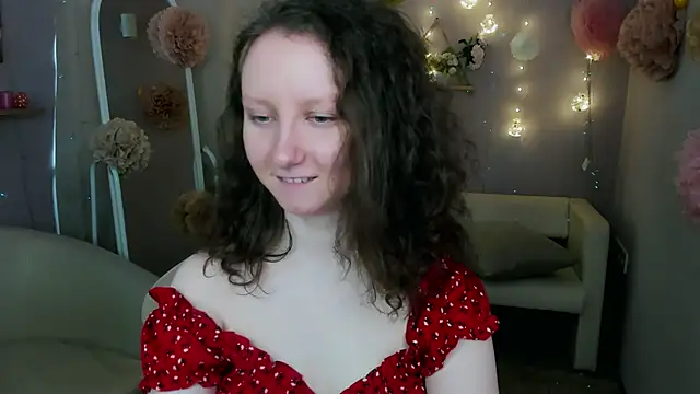 Snapshot of SunshineBlaze chatting on 05-15-26, 01:29 SunshineBlaze online show from 05-15-26, 01:29