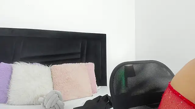 Naugthy Sara online show from 02-12-26, 07:09