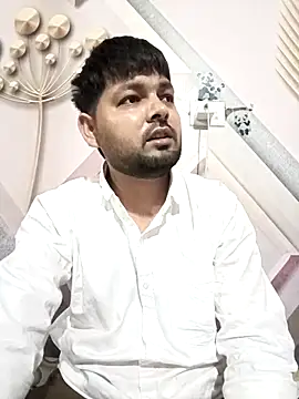 Snapshot of Pulkeet1433 chatting on 04-06-26, 02:40 Pulkeet1433 online show from 04-06-26, 02:40