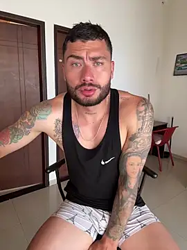 FrancoRossi  online show from 02-08-26, 08:56