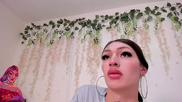 lizz lunna online show from 05-05-26, 11:24