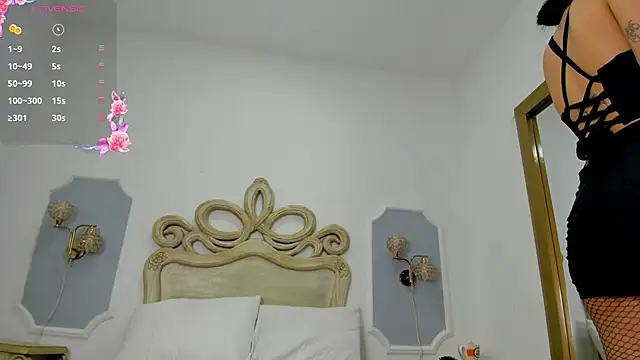 paulina lux online show from 05-10-26, 08:47