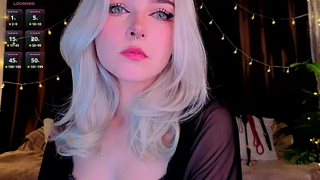 ShyniAlice online show from 05-06-26, 03:35