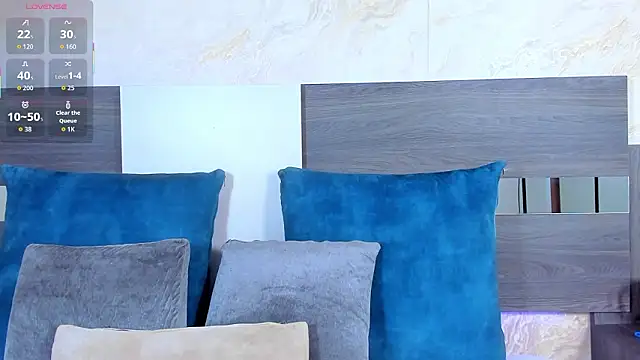 Snapshot of suzan_jane chatting on 03-22-26, 02:04 suzan jane online show from 03-22-26, 02:04