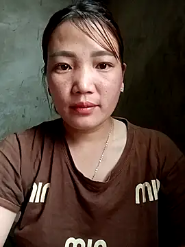 Snapshot of Nunaa2x chatting on 05-06-26, 05:35 Nunaa2x online show from 05-06-26, 05:35