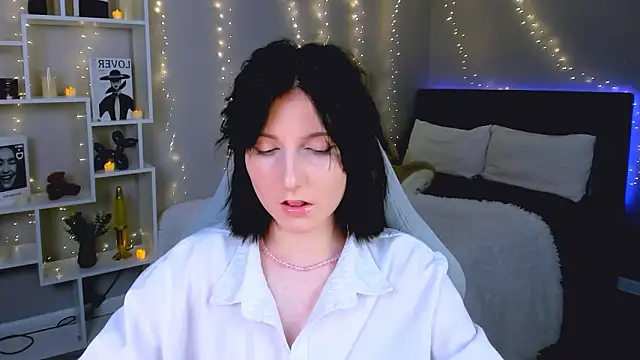 KikaOsterman online show from 02-02-26, 06:50