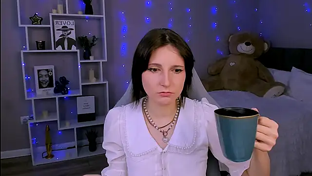 KikaOsterman online show from 05-09-26, 02:22