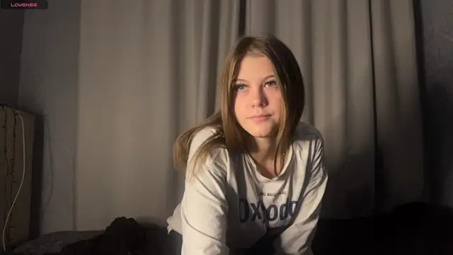 Snapshot of lilkaryne chatting on 02-15-26, 02:47 lilkaryne online show from 02-15-26, 02:47