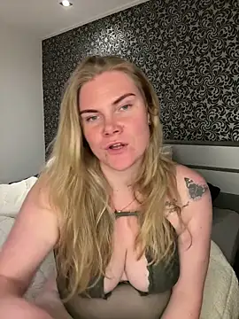 Snapshot of SexyBlondJoanna chatting on 03-08-26, 07:50 SexyBlondJoanna online show from 03-08-26, 07:50