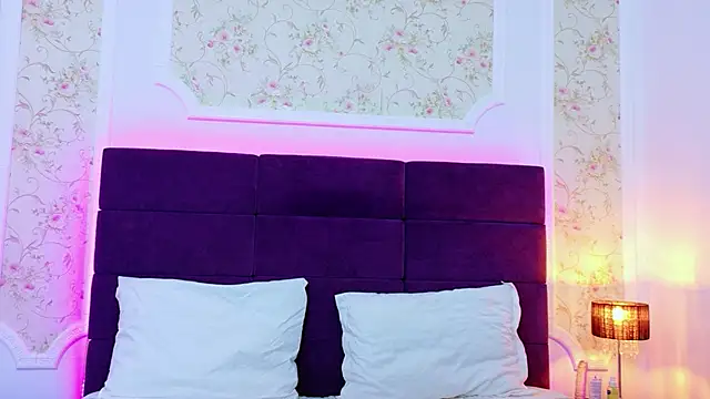 Snapshot of EvelinHill chatting on 02-10-26, 05:00 EvelinHill online show from 02-10-26, 05:00