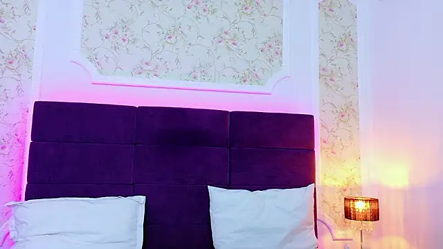 Snapshot of EvelinHill chatting on 02-12-26, 05:02 EvelinHill online show from 02-12-26, 05:02