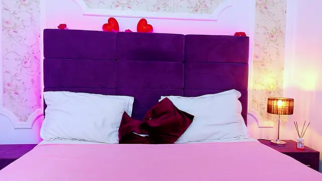 Snapshot of EvelinHill chatting on 02-18-26, 05:03 EvelinHill online show from 02-18-26, 05:03