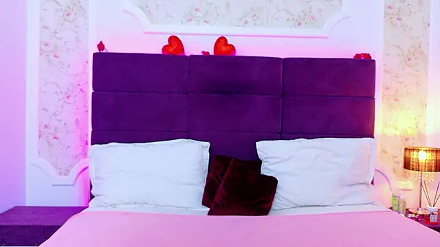 Snapshot of EvelinHill chatting on 02-23-26, 05:05 EvelinHill online show from 02-23-26, 05:05