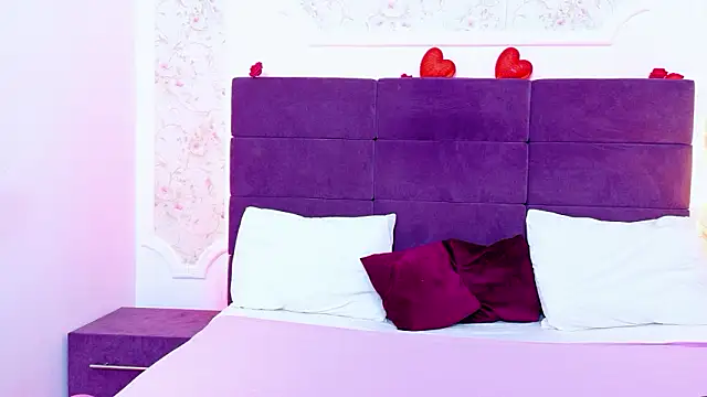 Snapshot of EvelinHill chatting on 02-26-26, 04:55 EvelinHill online show from 02-26-26, 04:55