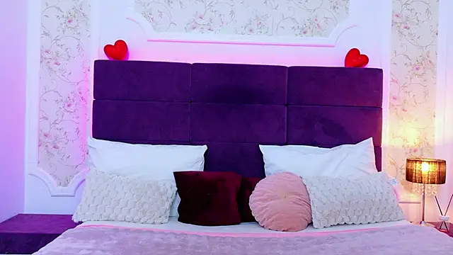 Snapshot of EvelinHill chatting on 03-06-26, 05:04 EvelinHill online show from 03-06-26, 05:04