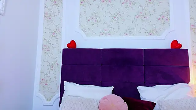 Snapshot of EvelinHill chatting on 03-07-26, 05:04 EvelinHill online show from 03-07-26, 05:04