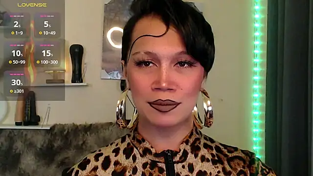 deliciousClaire online show from 04-07-26, 05:24