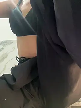 paribaby09 online show from 05-10-26, 01:55